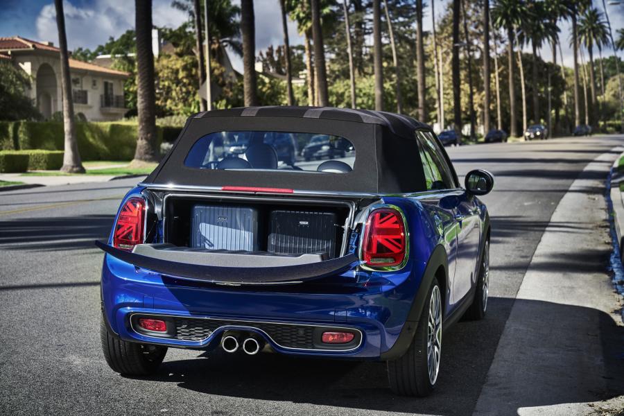  Mini Cooper S Cabrio (F57) 2018 года  (WW) (фото 4 из 222)